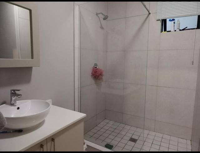 2 BEDROOM TOWNHOUSE FOR SALE IN MIDRIDGE PARK